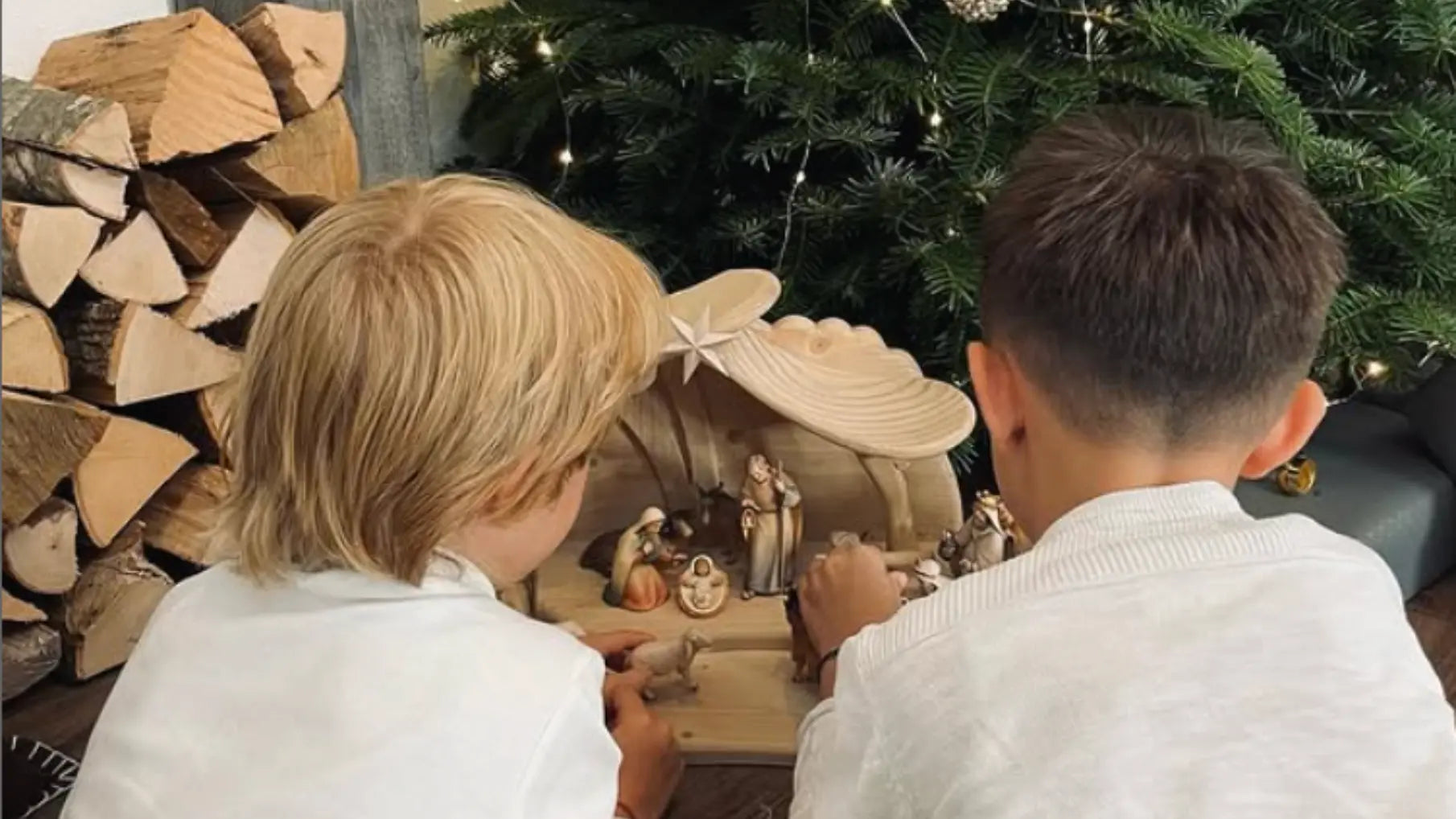 Wie verwandelt eine Südtiroler Weihnachtskrippe Tradition in Emotion?